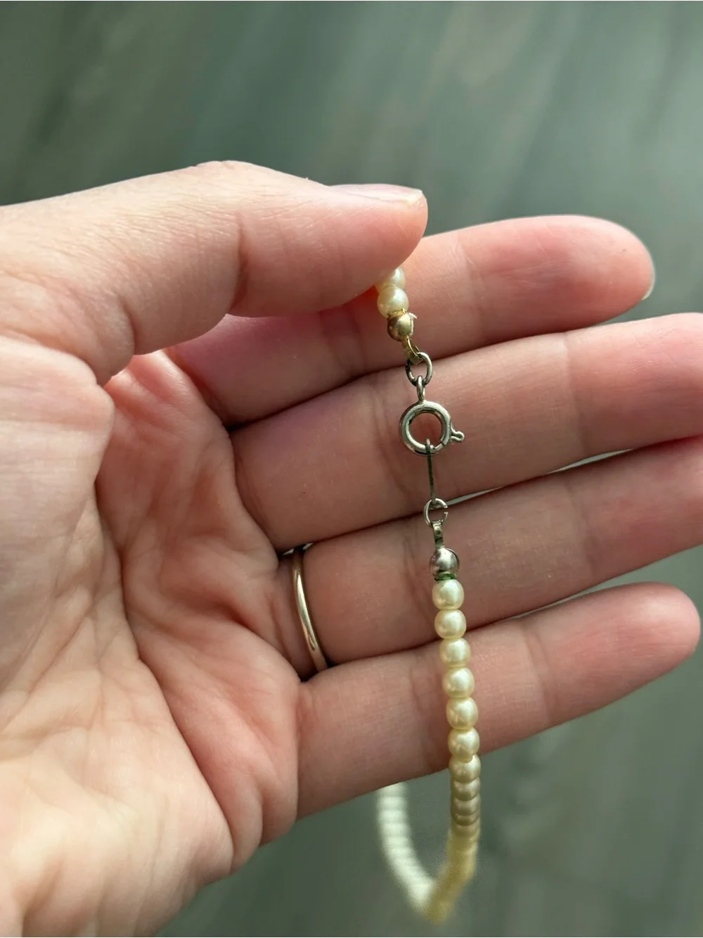 Classic Ivory Pearl Necklace 17” - Elegant Women Jewelry